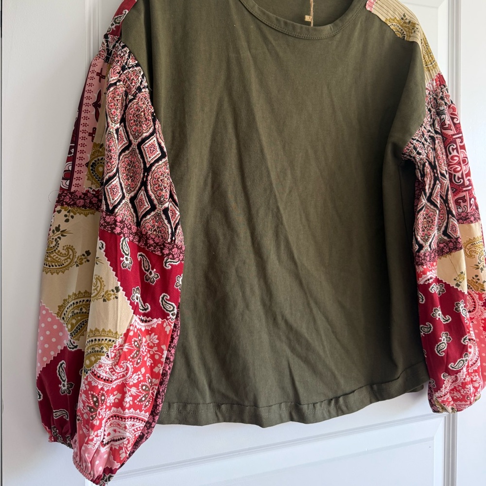 Easel Boho Olive Top Patchwork Balloon Sleeves NW… - image 4